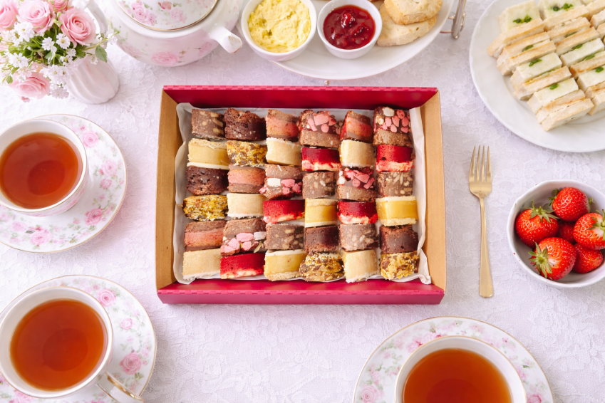 Sweet Moments Medium Box